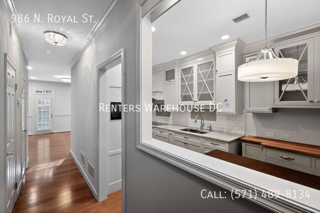 Photo - 986 N Royal St