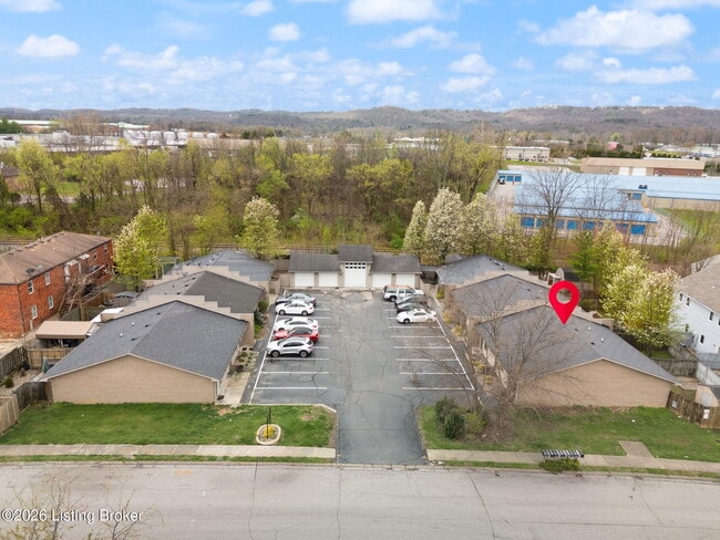 Photo - 703 Victoria Ct