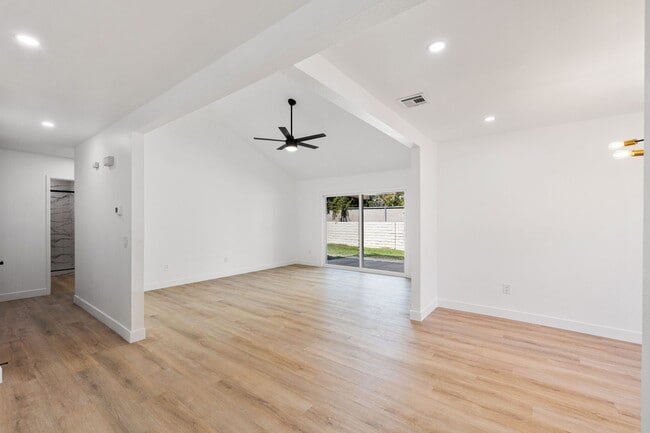 Photo - 74930 San Simeon Dr Unit Valley Palms Modern Condo
