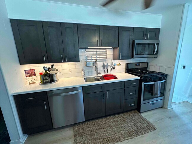 Photo - 1023 McCarthy Rd Unidad B