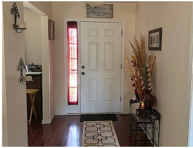 Photo - 684 Gladiolus Dr