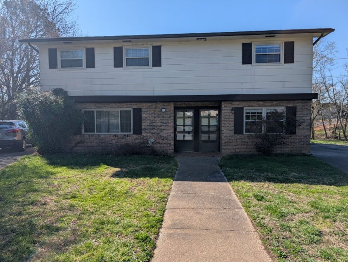 Spacious 2-Bedroom, 1-Bath Apartment Near ... - Spacious Two-Bedroom Apartment in Karns