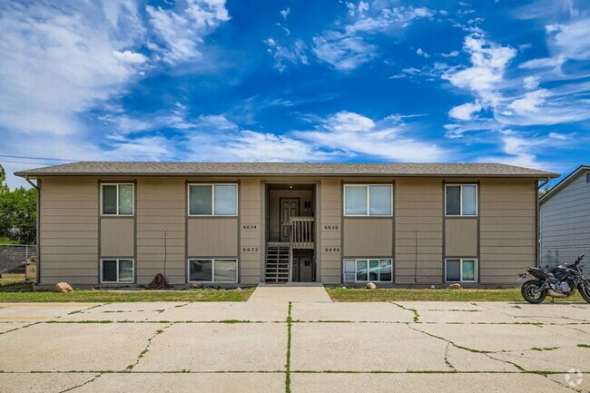 Building Photo - 6652 Provincial Dr Rental