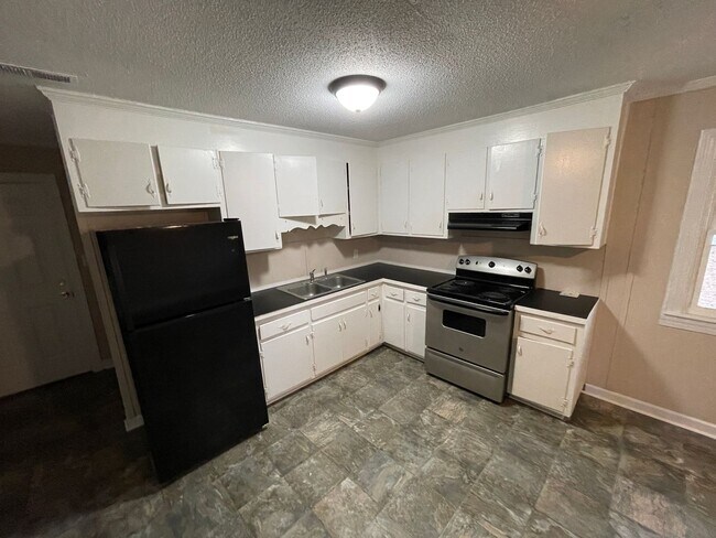 Photo - 4 Bedroom Brick House - Vouchers Accepted