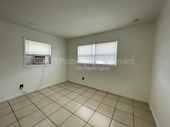 Photo - 623 Joel Blvd