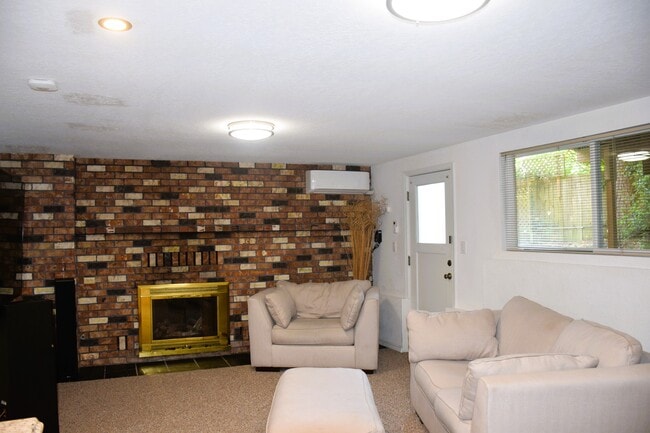 Photo - 3311 123rd St SE