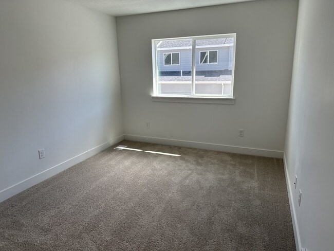 Photo - 1402 N Mdw Ln