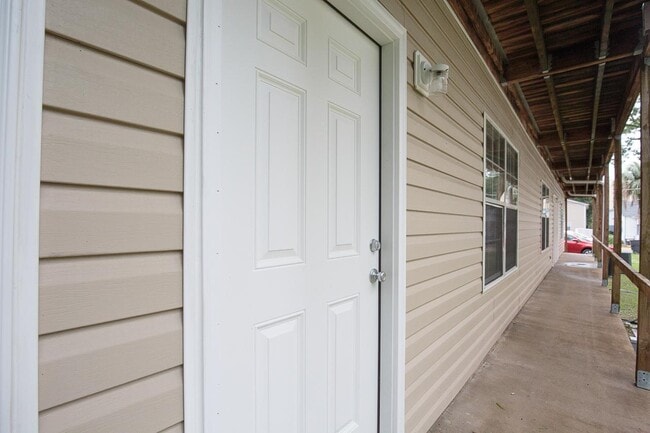 Photo - 726 W Georgia St