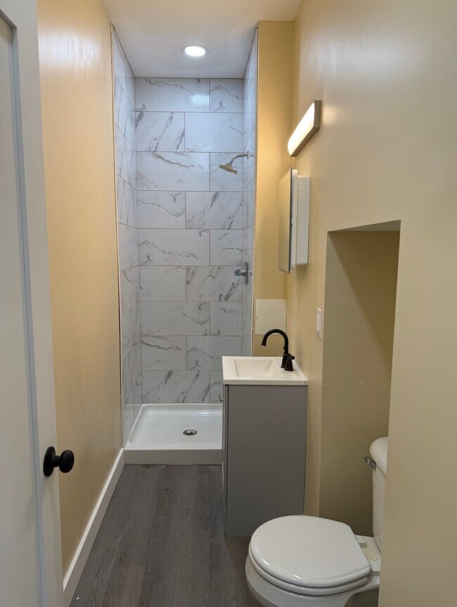 Photo - 6040 Kingsessing Ave