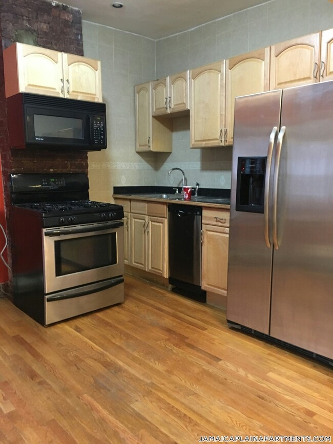 Photo - 2 Mark St Unit 3