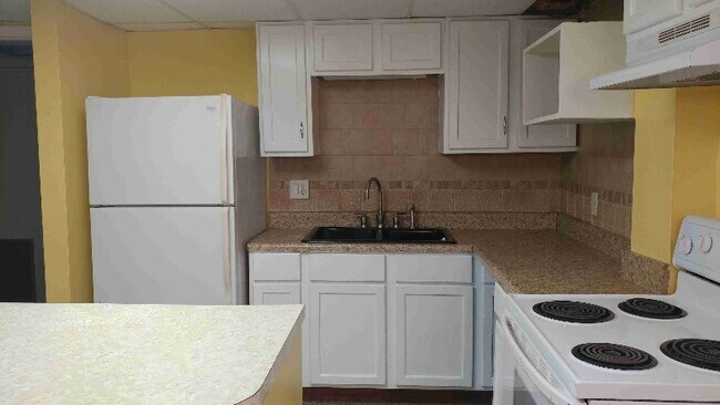 Photo - 1990 S Fletcher Ave Unidad #3