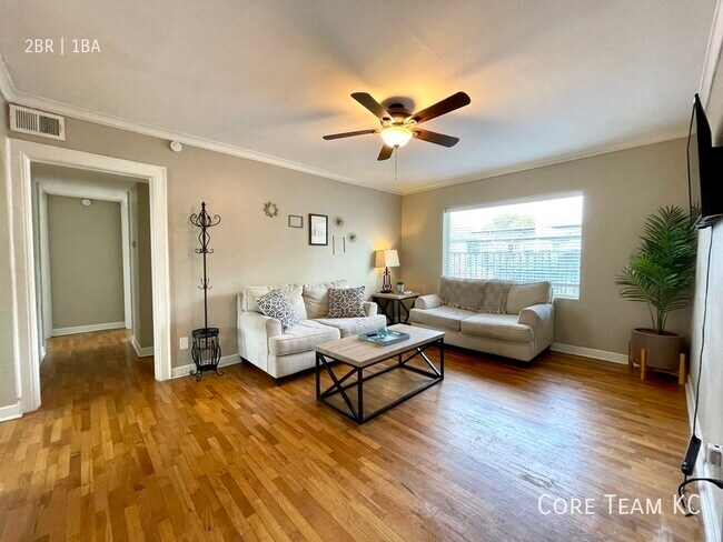 Photo - 1107 W 45th St Unit 1101-2
