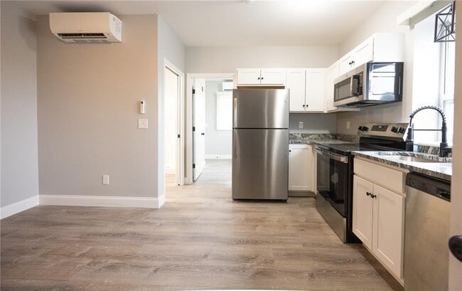 Building Photo - 6899 Post Rd Unit 101
