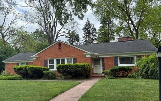 Building Photo - 18171 Kilbirnie Ave Rental