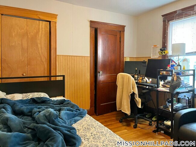 2 Mission St Unit 1