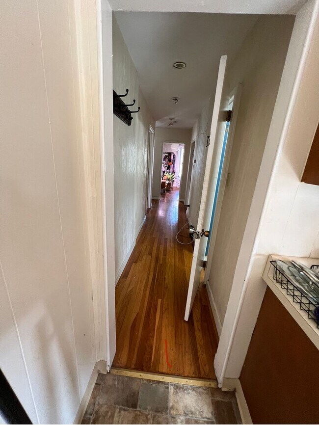 Photo - 28-30-30 Eustis St Unit 2R