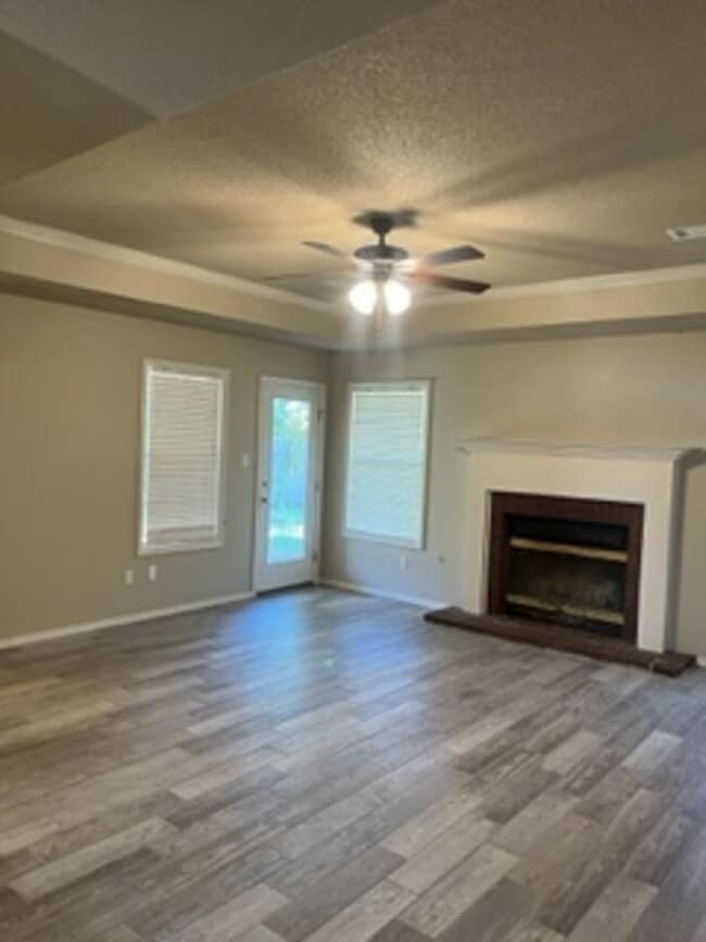Photo - 5713 Remington Way