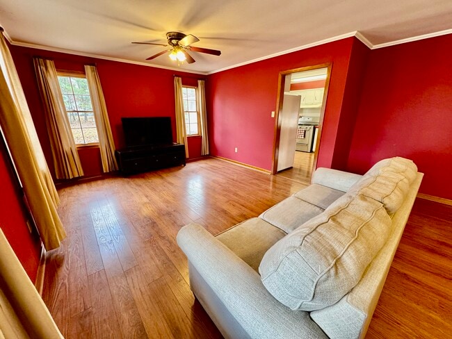 Photo - 1134 Rowland Rd