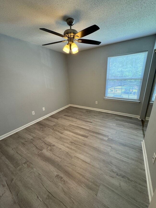 Photo - 8546 Hopkins Cir