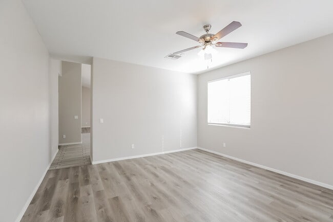 Photo - 6927 S 37th Glen