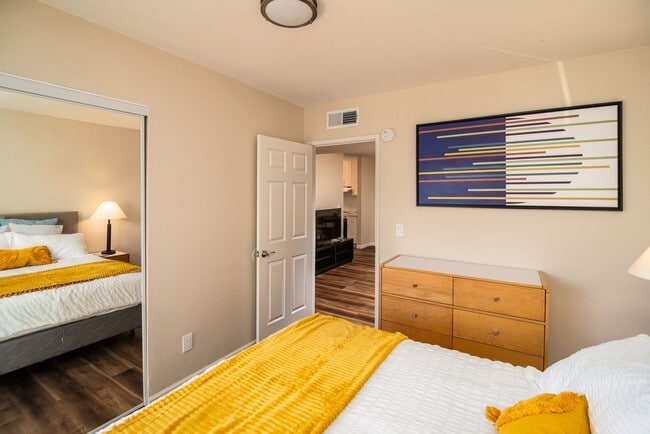 Photo - Union On Bellevue - Near The U of A