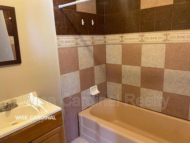 Photo - 1017 N Main Ave