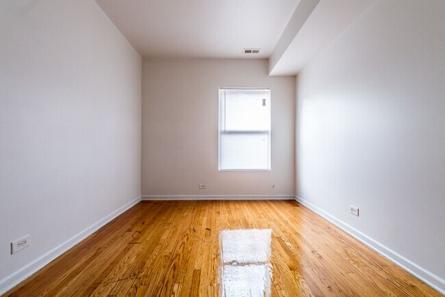 Photo - 8155 S Maryland 836-42 E 82nd Chicago, IL 60619