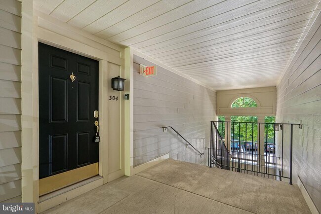 Photo - 111 Timberbrook Ln Unit 304