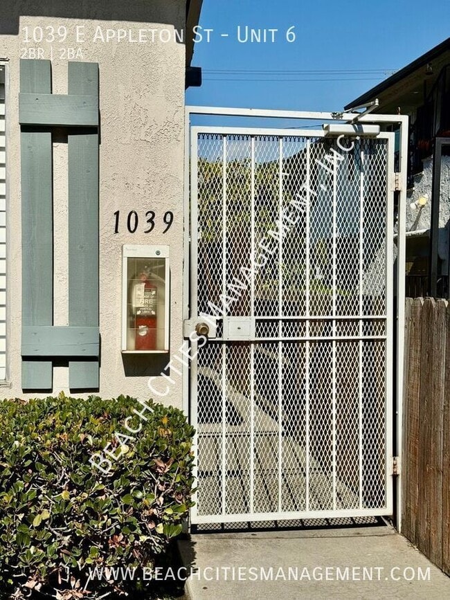 Photo - 1039 E Appleton St Unit 6