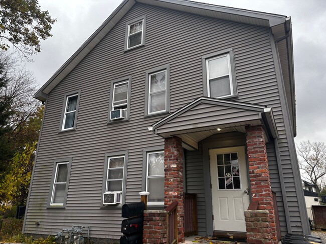 Building Photo - 27-29 Linda Ave. Unit 3rd Floor