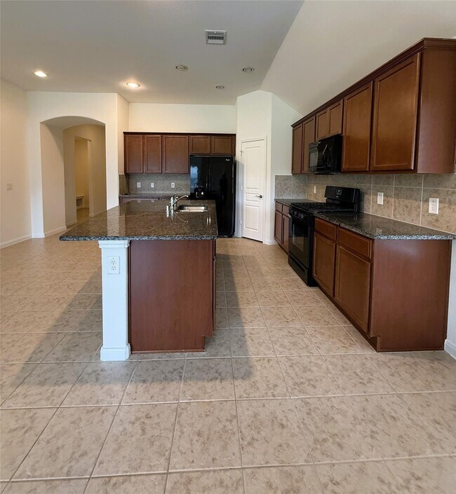 Photo - 22646 Triangle Ridge Dr