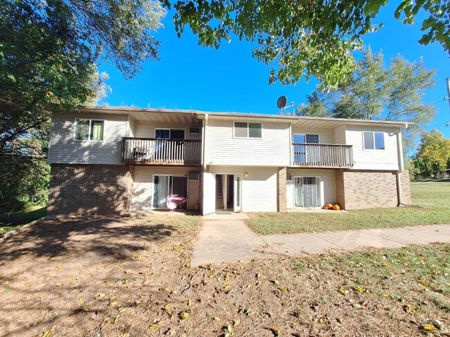 Photo - 1215 W Beckert Rd Unit Apartment #6