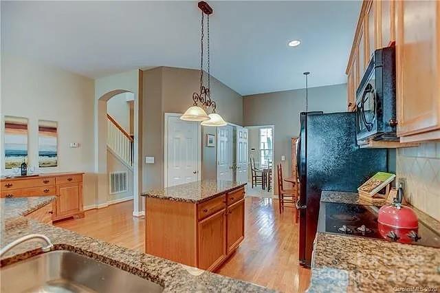 Photo - 17033 Carlton Way Rd