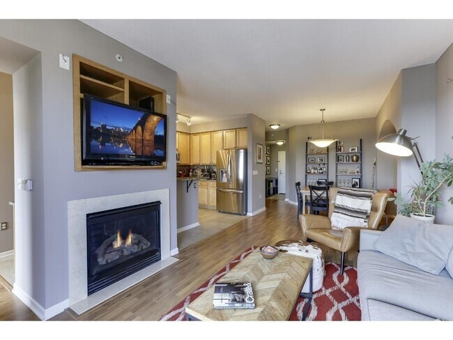 Building Photo - 500 500 E Grant St Unit 1605 Rental