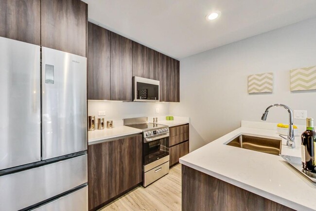 Building Photo - 0 bedroom in Chicago IL 60610 Unit 503 Rental