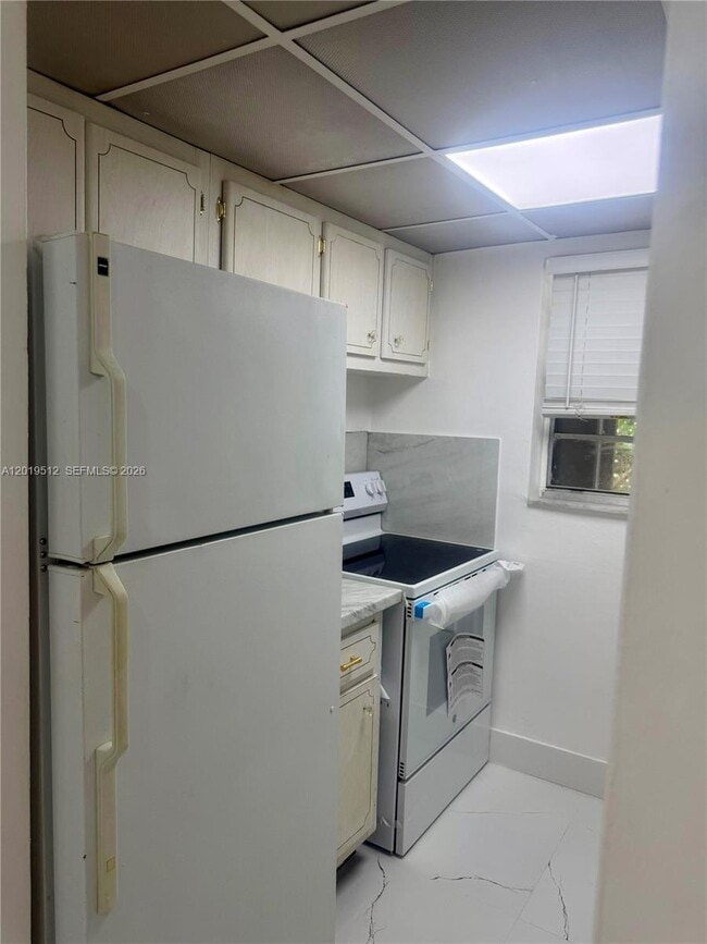 Photo - 3700 NW 62nd Ave Unidad 107