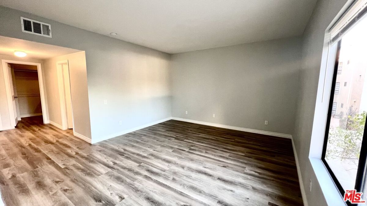 Photo - 19029 Nordhoff St Condo