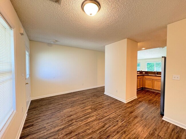 Photo - 10 Broadland Cir