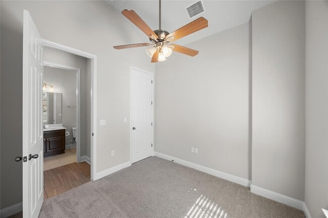 Photo - 7102 Cut Plains Trail