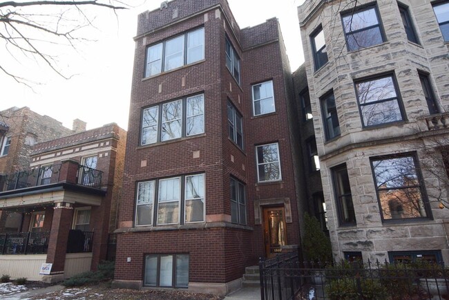 Building Photo - 1309 W Newport Ave Unit 2