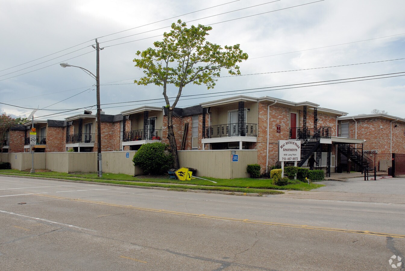 Photo - MacArthur Park Apartments