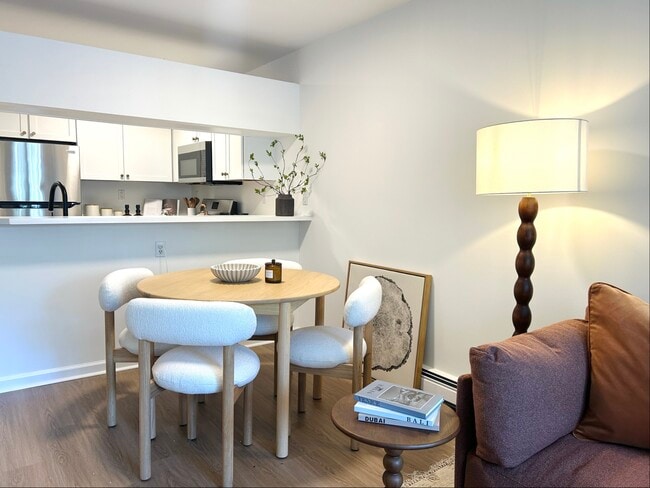 Building Photo - Everbend Rental