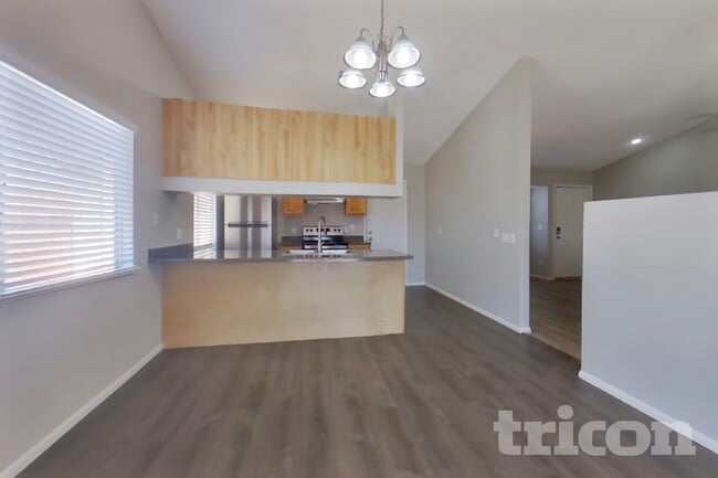 Photo - 1010 W Blackhawk Dr