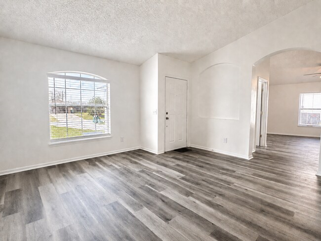 Photo - Affordable comfort with space where it counts - 3Bedrooms / 2Baths home in Deltona!