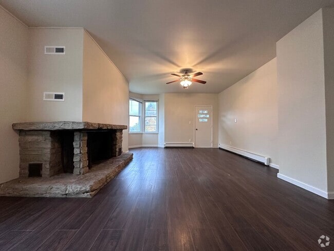 Building Photo - 2707 Forest Ave Rental