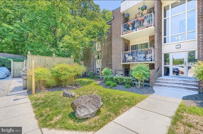 14 Mountbatten Ct