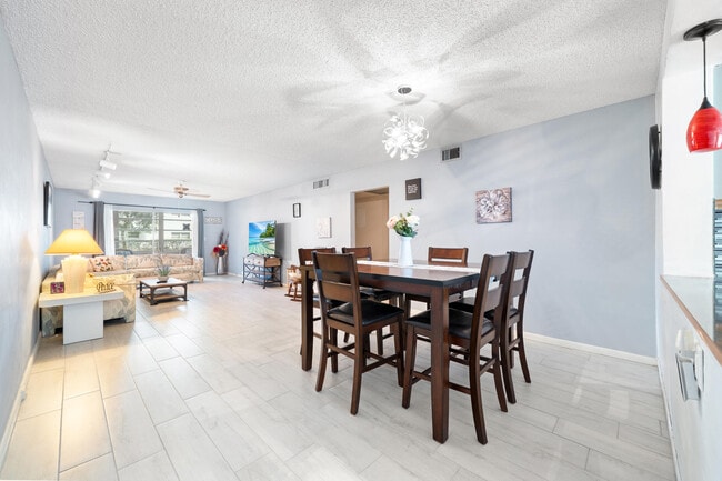 Photo - 2504 Antigua Terrace Unidad O1