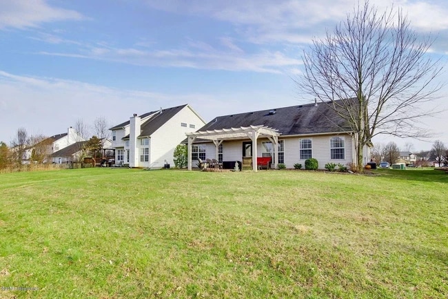 Photo - 5715 Waveland Cir
