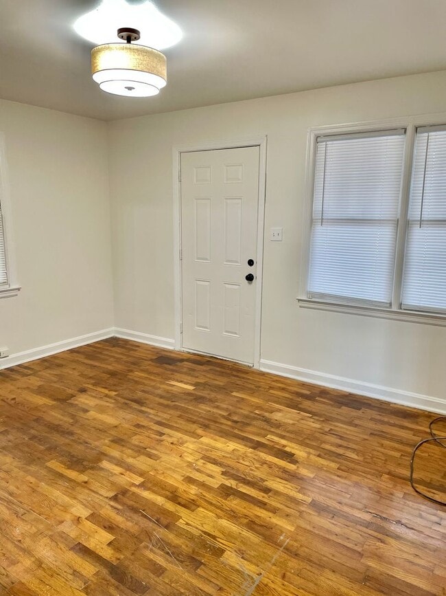 Photo - 2 Bed / 2 Bath with office space Home for Rent – Renovated Kitchen & Fenced Backyard
