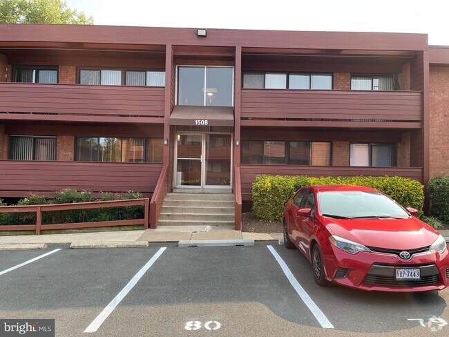 Building Photo - 1508 S George Mason Dr Unit 13 Rental